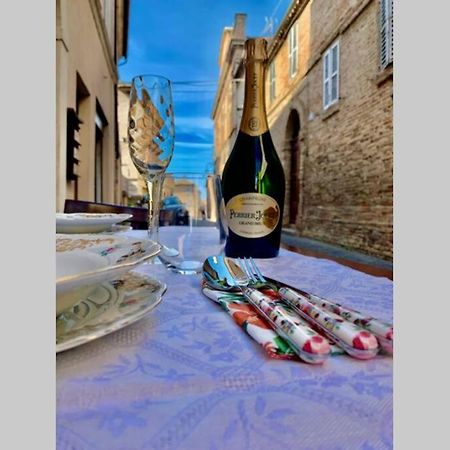 MonterubbianoLa Grotta - Casa Con Grotta Sotterraneaアパートメント エクステリア 写真