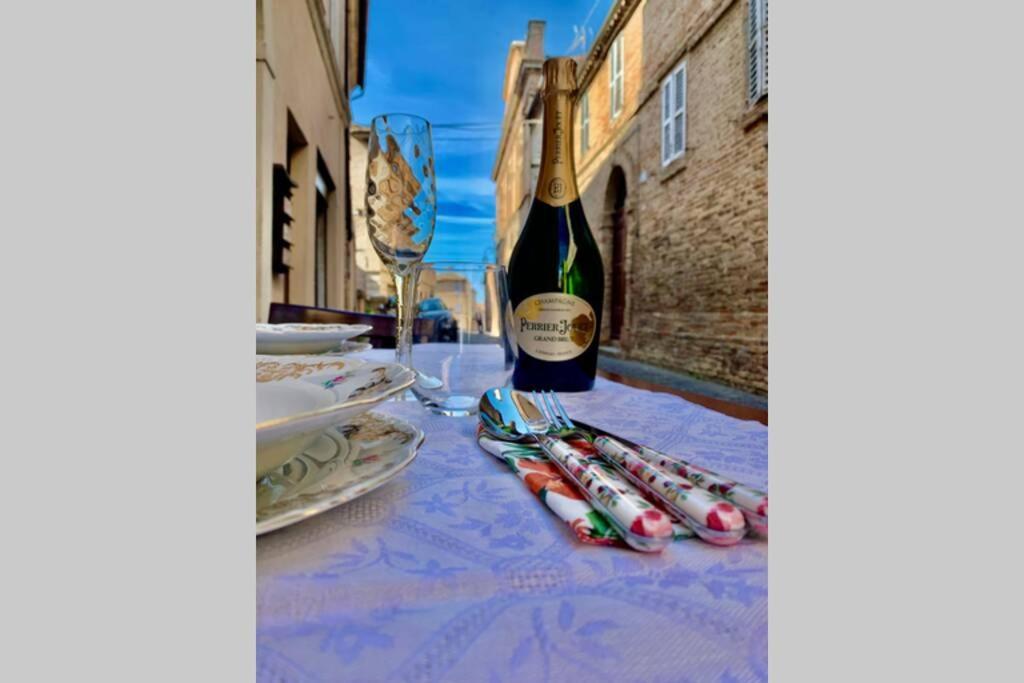MonterubbianoLa Grotta - Casa Con Grotta Sotterraneaアパートメント エクステリア 写真